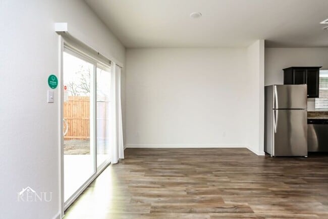 710 Oakhurst Dr, Lavon, TX 75166 - photo 5