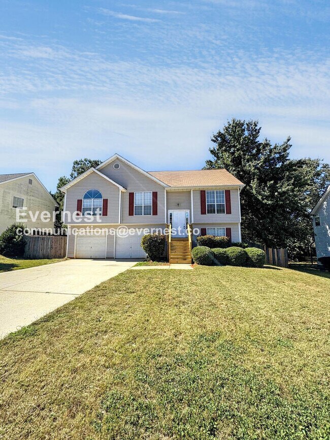 7011 Regency Ln, McDonough, GA 30253