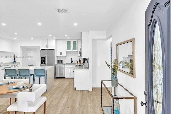 1527 Fletcher St, Hollywood, FL 33020 - photo 4