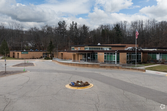 Thornapple Elementary School, Entrance.