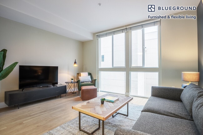 899 Morrison Park Dr unit FL3-ID255, San Jose, CA 95126 - photo 2