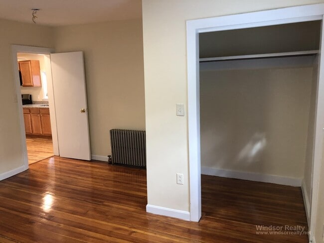 215 Cedar St, Somerville, MA 02145 - photo 3