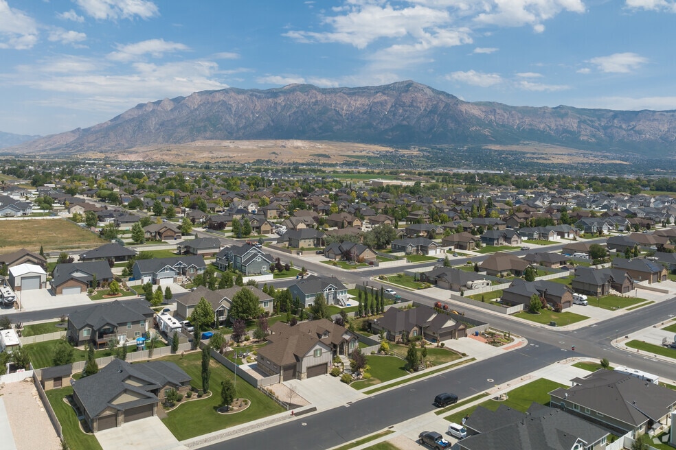 1000234_FarrWest_092925_al_v2