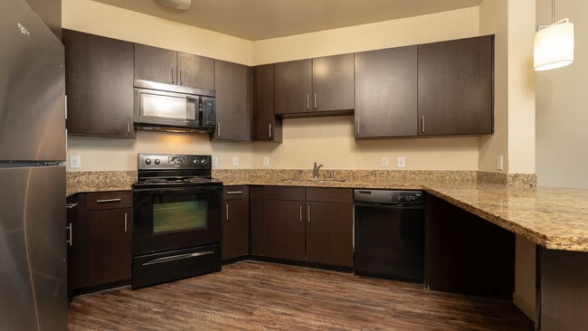 Union at Carrollton Square, Carrollton, TX 75006 - photo 7