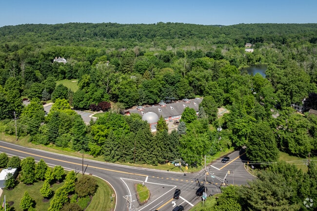 Mendham Country Day School is a private school located in Bernardsville, NJ.