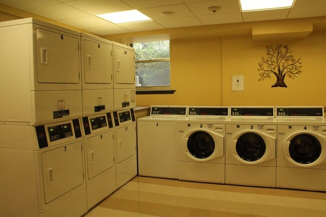 11 Camelot Ct unit 11-3B, Brighton, MA 02135 - photo 3