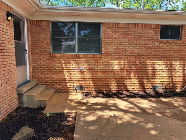4212 N Locust St unit 4216, North Little Rock, AR 72116 - photo 7