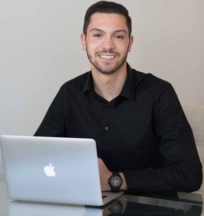 Agent Photo