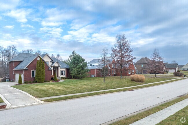 This row of homes in Floyds Knobs offers large lot and home sizes.