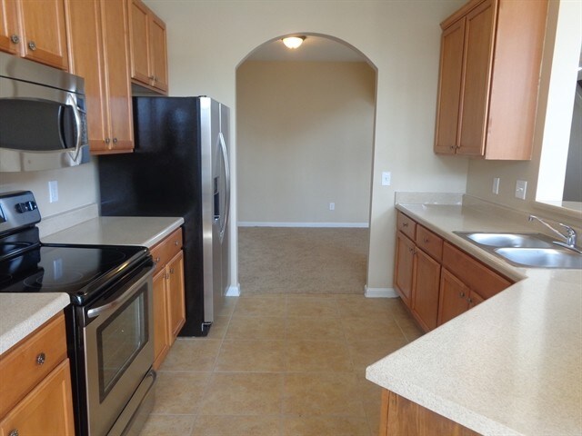 1587 Sutton Meadow Ln, Cordova, TN 38016 - photo 4