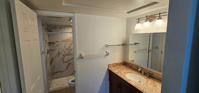 1429 Cape Coral Pkwy W unit 5, Cape Coral, FL 33914 - photo 7