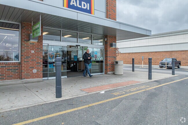 Residents can grab their weekly groceries at the local Aldi.