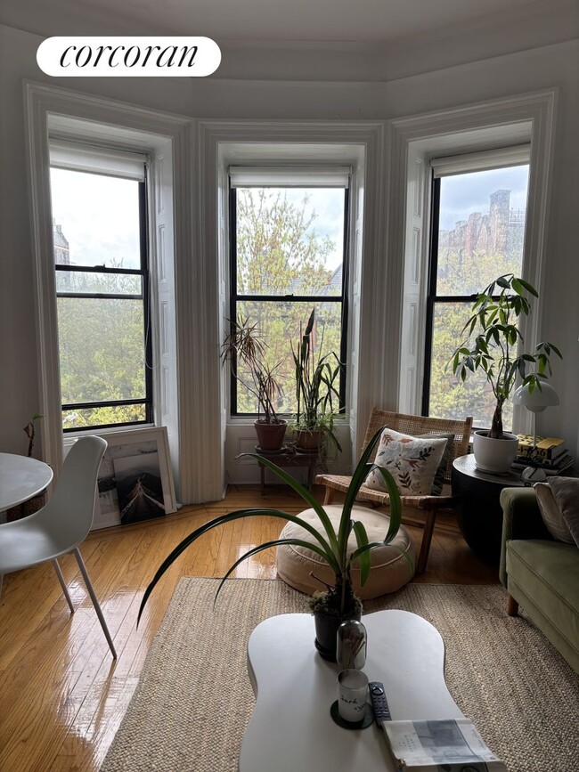 71 8th Ave, Brooklyn, NY 11217