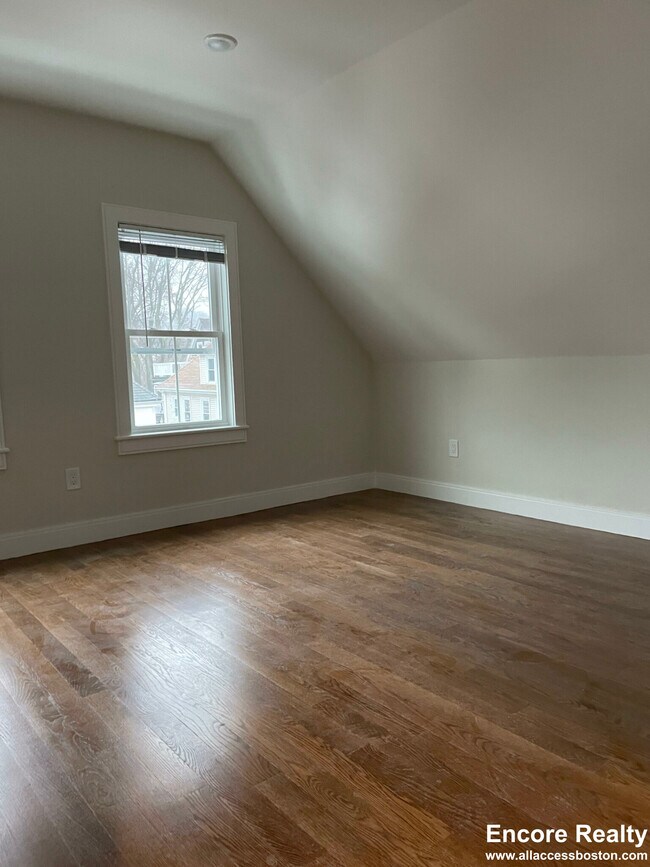 11 Falkland St unit 2, Brighton, MA 02135 - photo 4