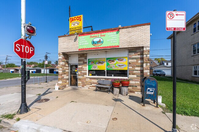 Pacheco's Tacos has very authentic and affordable Mexican food in Wrightwood.