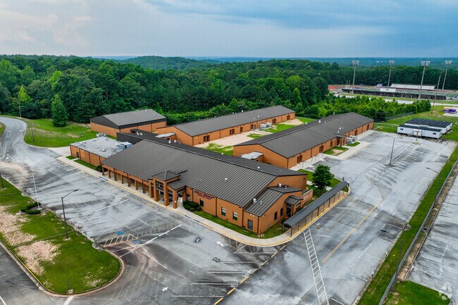 Holly Springs Elementary School has a student body population of approximately 547.