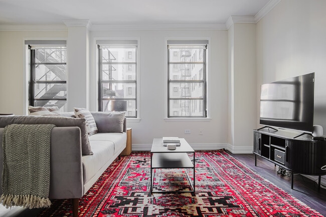 200 E Chestnut St unit FL9-ID1390, Chicago, IL 60611 - photo 4