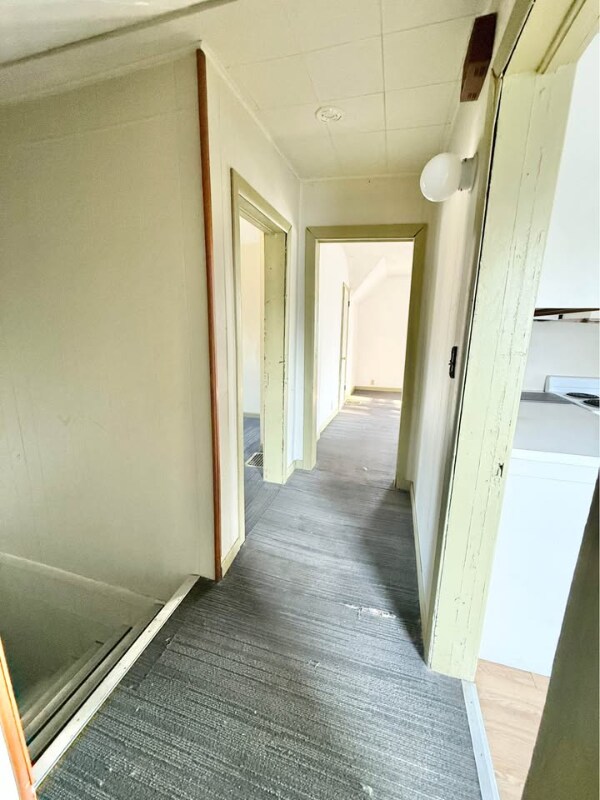 528 N 1st St unit 2, Marshalltown, IA 50158 - photo 5