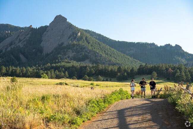 Not too far from Fort Lupton are popular hiking trails at Chautauqua Trail Overlook