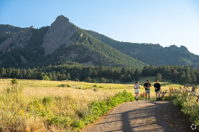 Not too far from University Hill are popular hiking trails at Chautauqua Trail Overlook