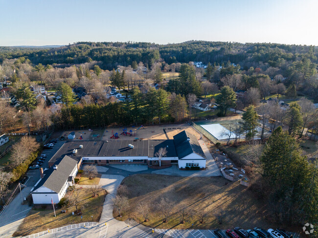 Clarke Elementary School in Amherst, NH serves grades K-4.