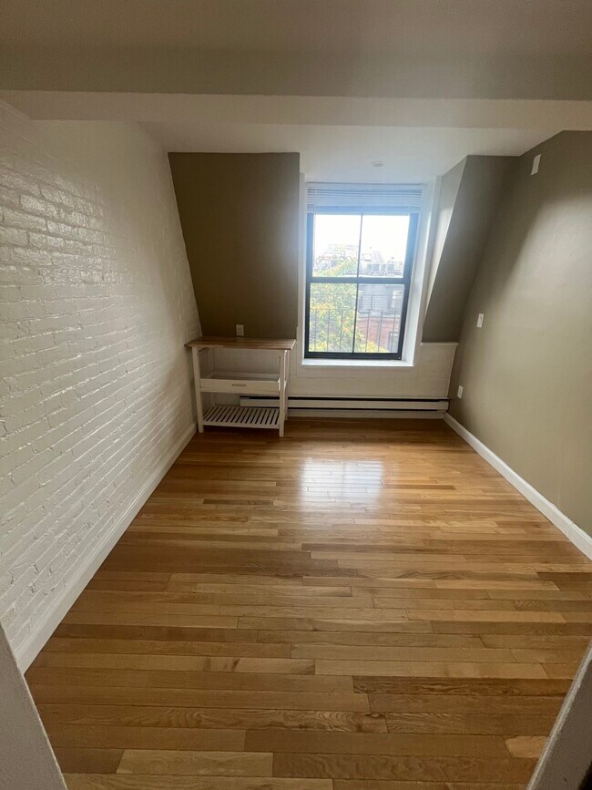 117 Beacon St unit 6R, Boston, MA 02116 - photo 6