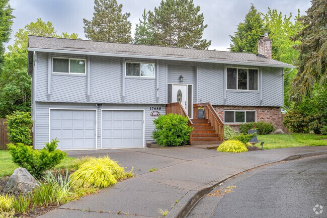 Split level rancher homes are a popular home style in the Triple Creek neighborhood.