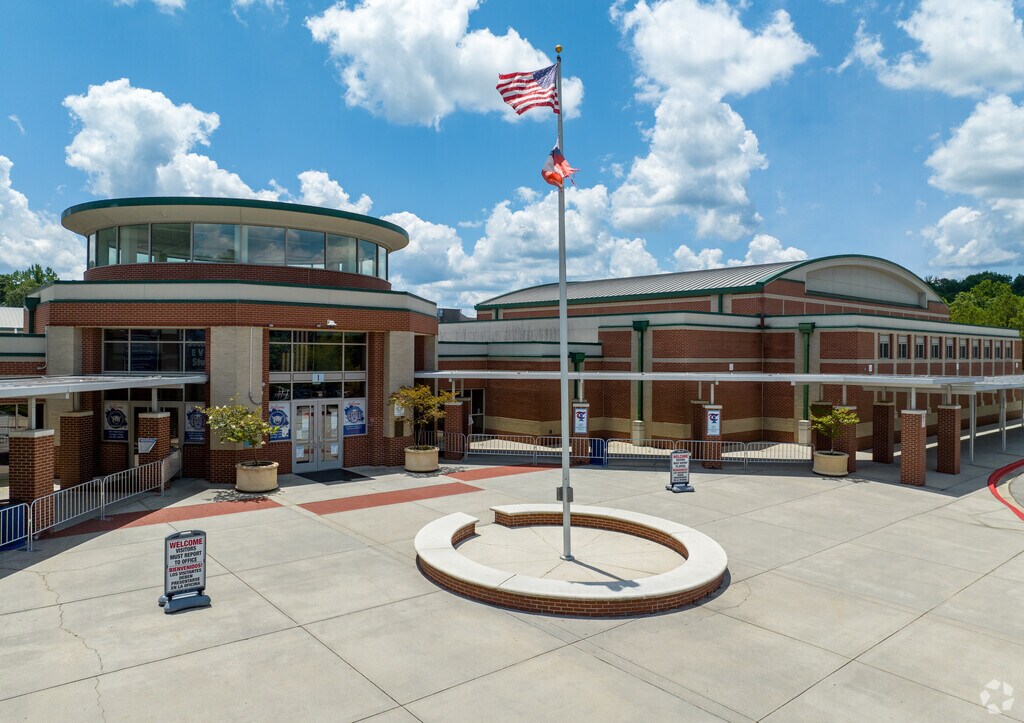 Sandtown Middle School is located at 5400 Campbellton Rd SW, Atlanta, GA 30331.