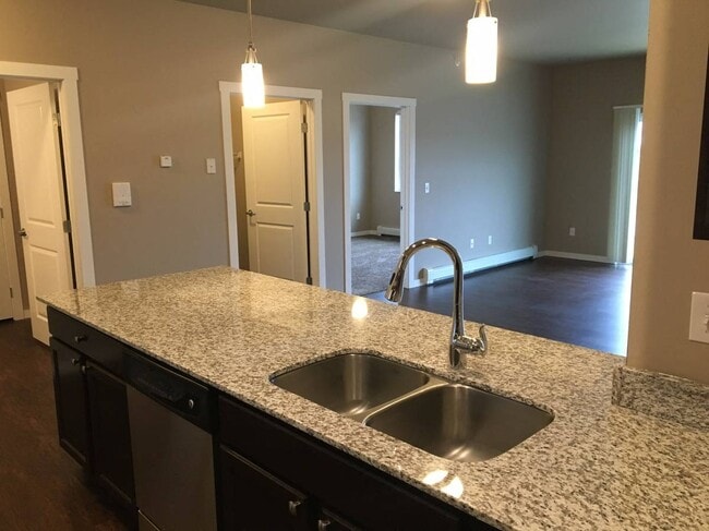 Courtyard Apartments, Moorhead, MN 56560 - photo 3