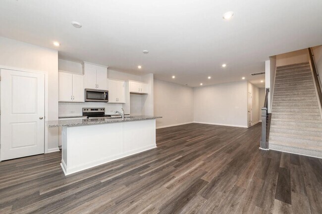 567 Marthas View Way, Wake Forest, NC 27587 - photo 6