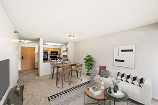 1015 8th St SE, Minneapolis, MN 55414