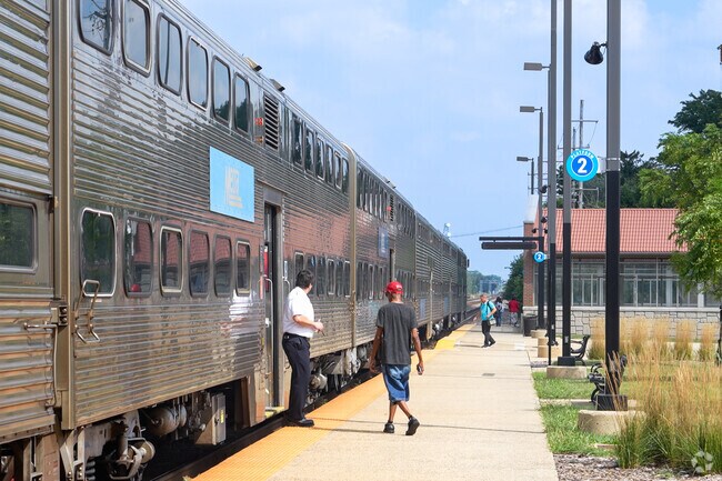 Woodridge residents travel to Downtown Chicago via the local Metra train.