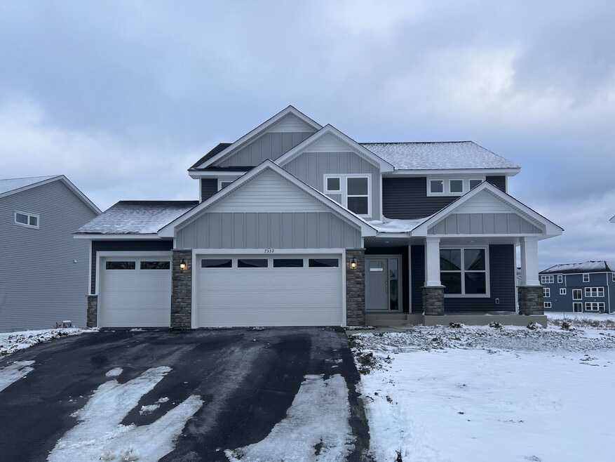 7532 Lotus Ln, Lino Lakes, MN 55038 - photo 1
