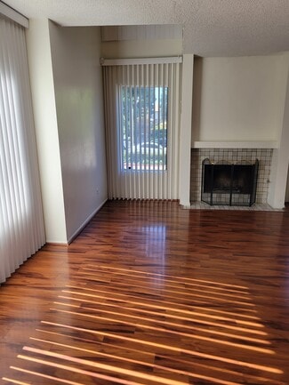 849 E Victoria St Unit 302, Carson, CA 90746