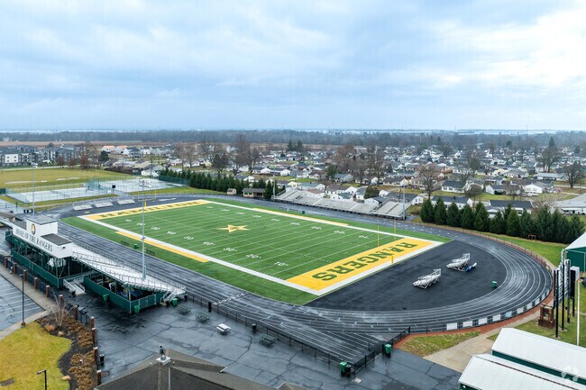 Hamilton Township High School is located in Far South, Columbus Ohio.