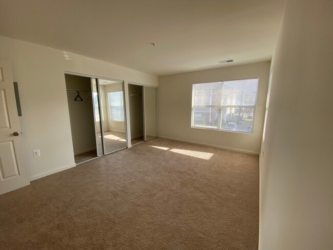 Abbey at South Riding, Chantilly, VA 20152 - photo 3