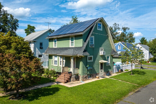 Many Colonial style homes in Middlesex has received significant modern day upgrades.