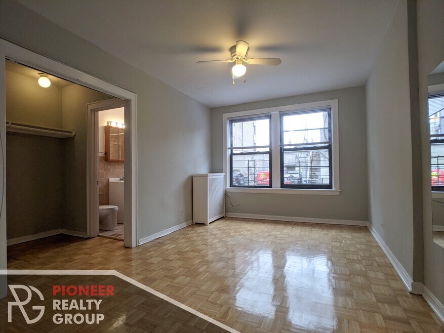 737 W Belmont Ave unit 739-416, Chicago, IL 60657 - photo 1