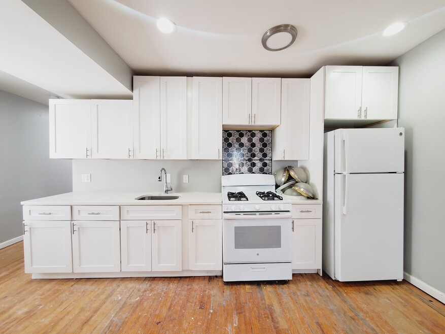 111 Myrtle Ave unit 2, Jersey City, NJ 07305 - photo 1