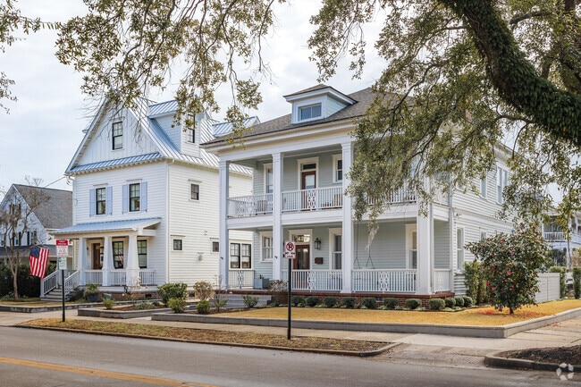Many homes in Wagener Terrace sit in close proximity to one another.