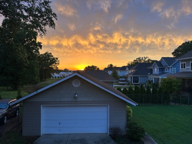 228 Brookdale Ave, Greenville, SC 29607 - photo 2