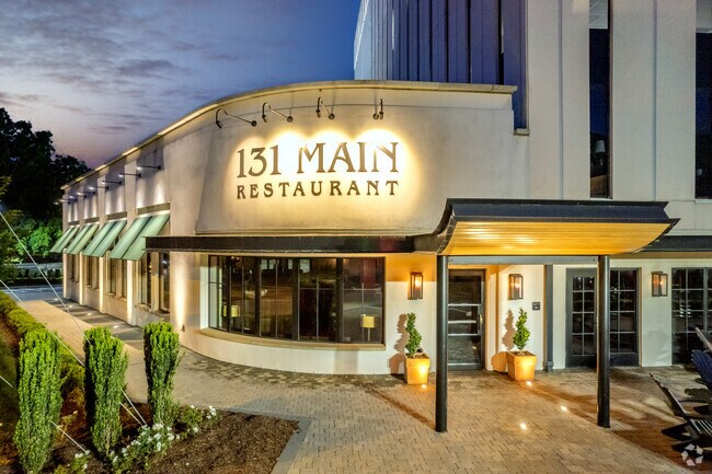 131 Main Restaurant in Beverly Woods, NC.