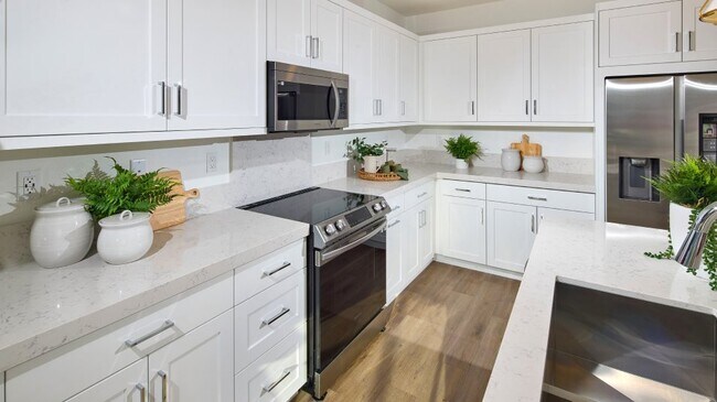 737 Mara Loop, Chula Vista, CA 91911 - photo 5