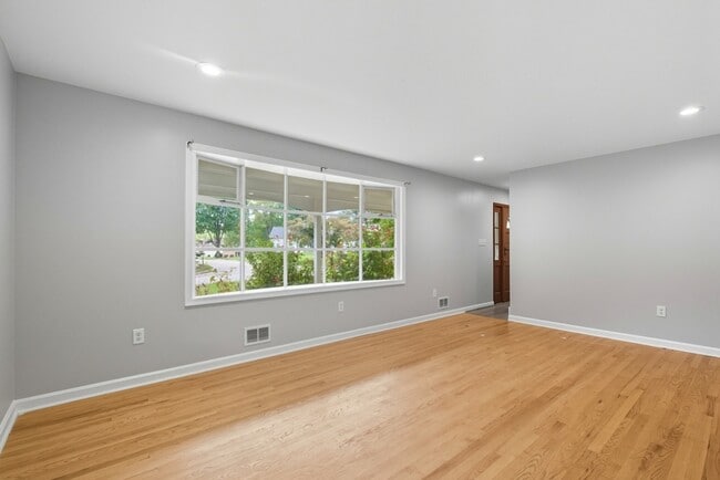 13314 Vanessa Ave, Bowie, MD 20720 - photo 6