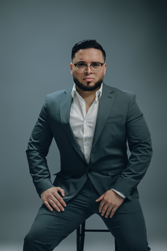 Agent Photo