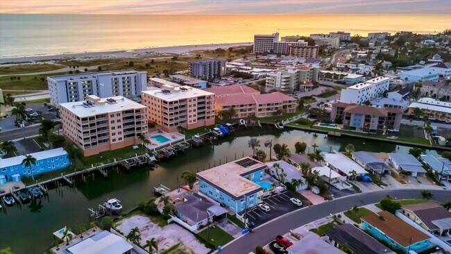 11420 1st St E unit ID1302347P, Treasure Island, FL 33706 - photo 7