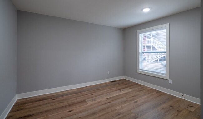 610 4th St NW unit 1, Grand Rapids, MI 49504 - photo 4