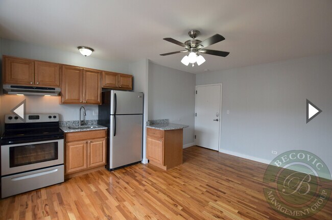 7445 N Greenview Ave unit 65, Chicago, IL 60626 - photo 5