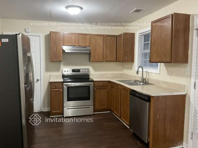 2170 Ivy Ln, Union City, GA 30291 - photo 5