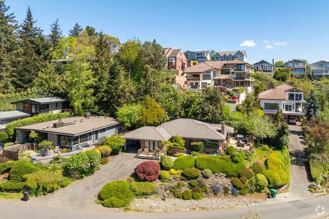 A variety of luxury homes can be found throughout the Alki neighborhood.